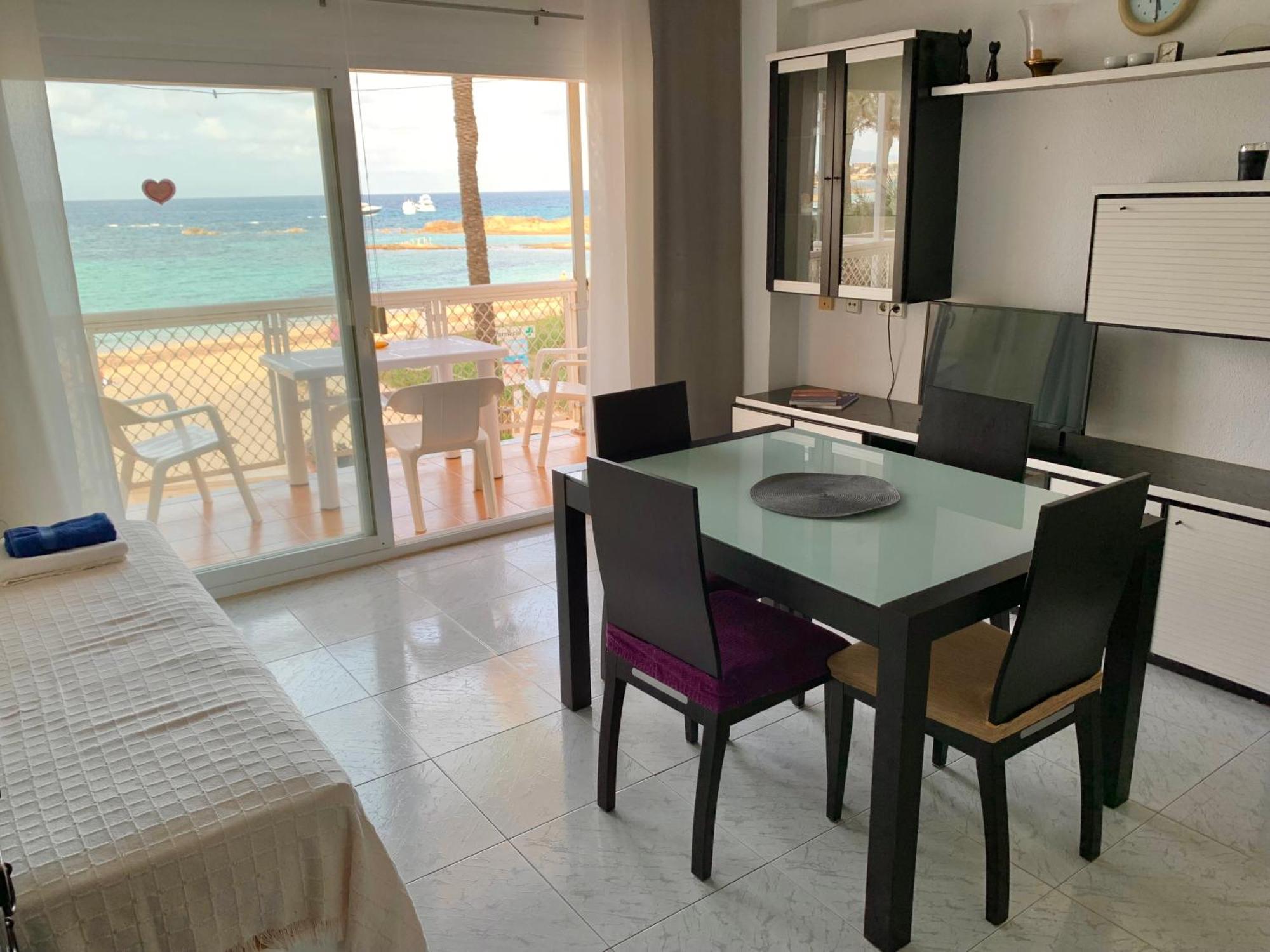 Borras & Roca Plana, Fronte Mare Apartment